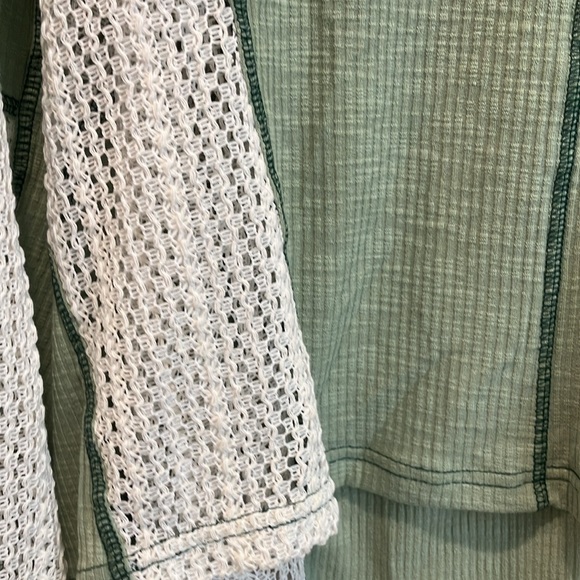 Crochet Detail Exposed Seam Oversized Top Pullover V Neck drop shoulder NWT - Picture 3 of 7